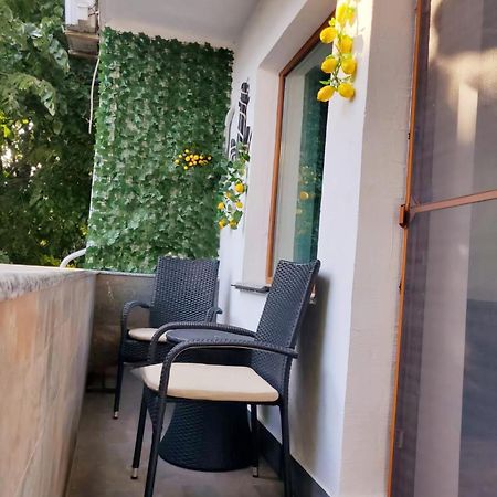 Lemon Breeze Apartment คอนสตันซา ภายนอก รูปภาพ