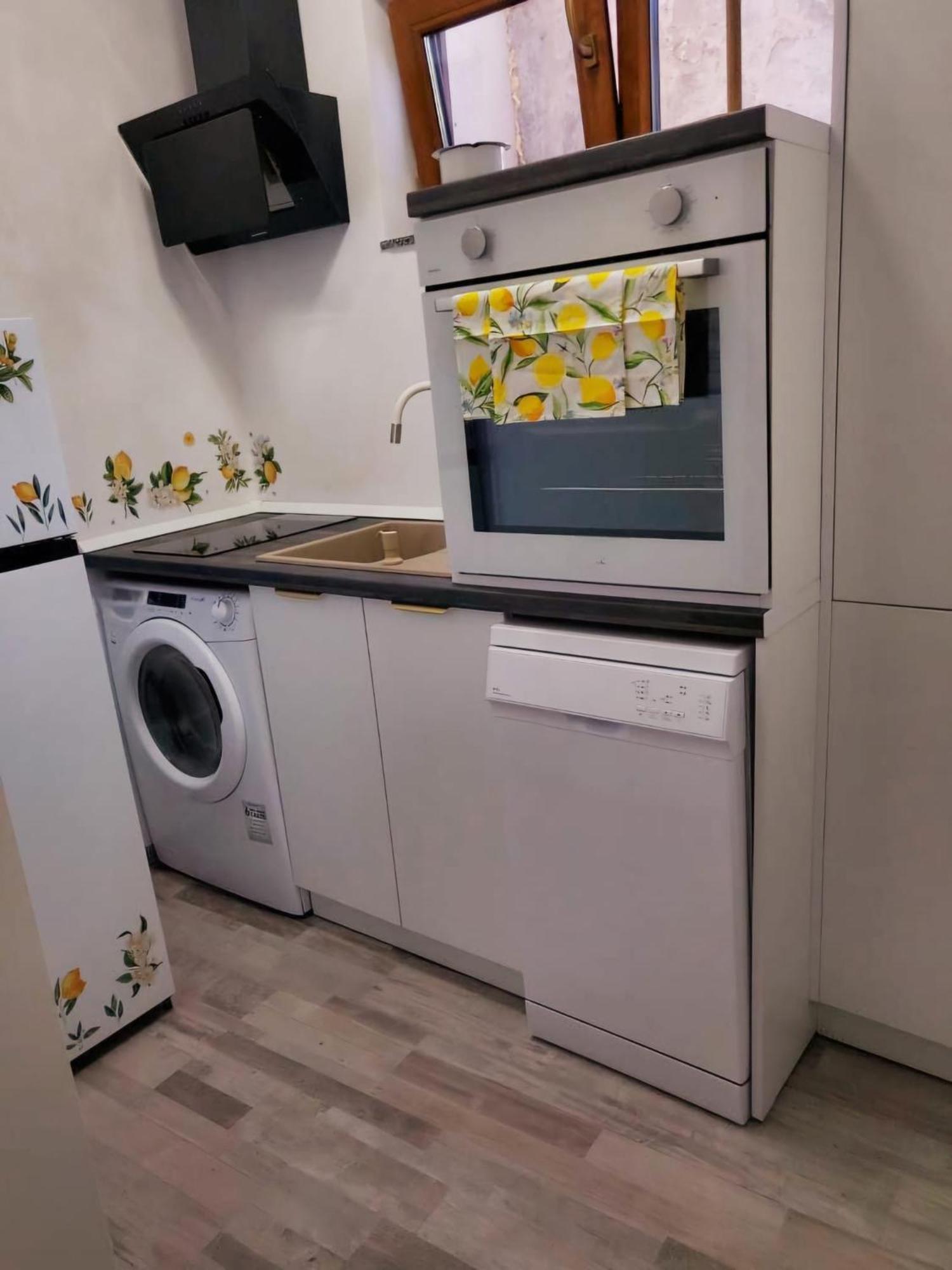 Lemon Breeze Apartment คอนสตันซา ภายนอก รูปภาพ